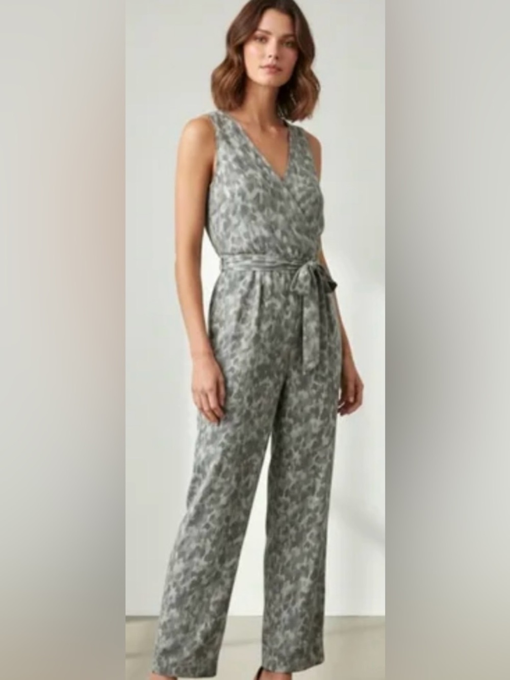 Anthropology “Cloth and Stone” Collection 
Women’s  Leopard Print Jumpsuit Sz L